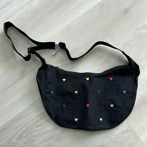 NWT - Baggu Medium Nylon Crescent Bag - Embroidered Hearts